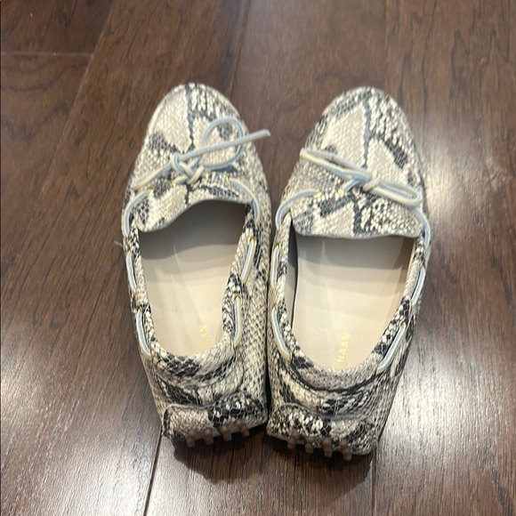 Cole Haan Snakeskin Patterned Loafers- size 8.5 - Picture 4 of 7